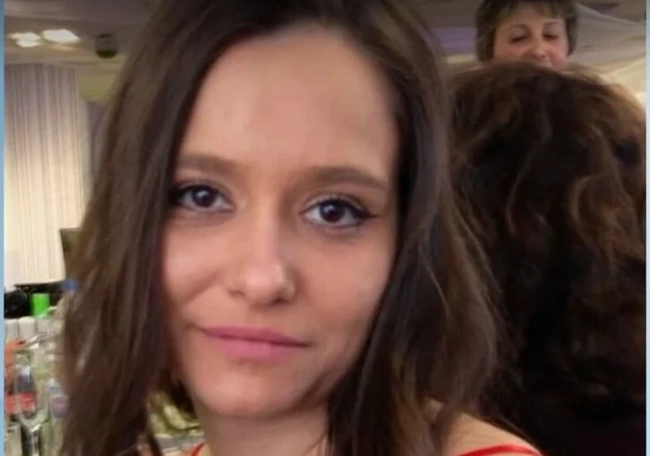 Мъж счупи врата на приятелката си, тя почина по-късно в болницата