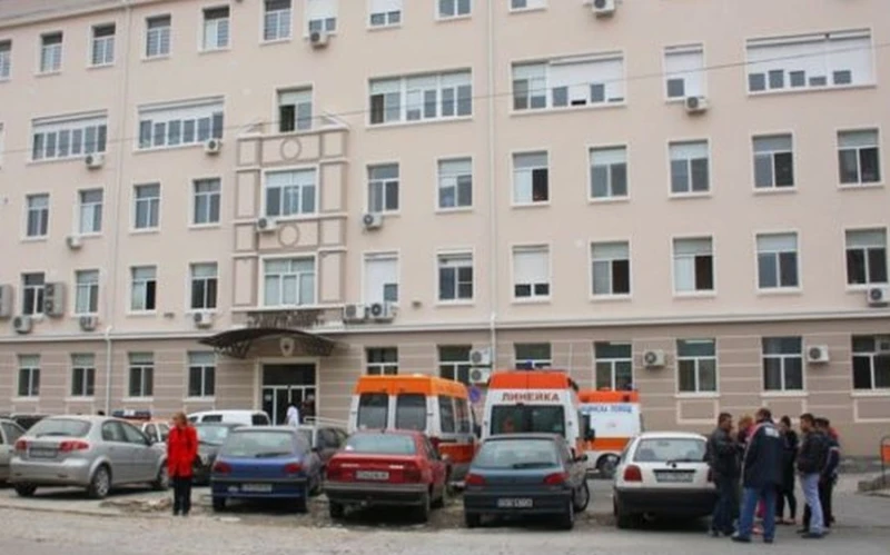 Незабавна проверка на болницата, в която е заснето скандалното видео на двете акушерки