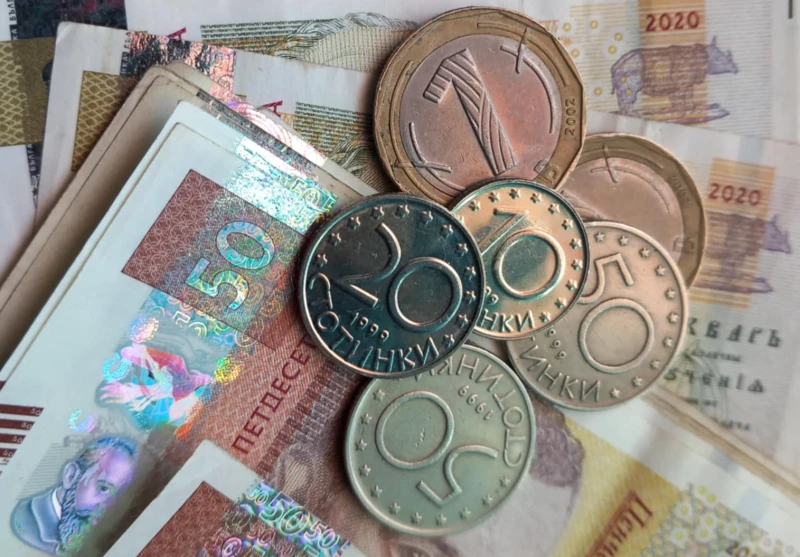 Икономисти: Пенсионерите и работещите на минимална работна заплата няма да получат по-високи възнаграждения през януари