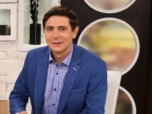 Тя е на 17, знае 4 езика и е слабост на Виктор Николаев