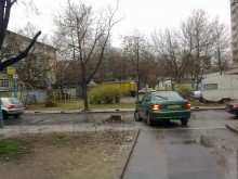 Коли разбиват тротоара на ул. "Славейна"