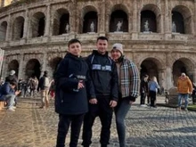 Глезят дъщерята на Боби Михайлов в Рим