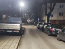 Тротоар в Пловдив е превърнат в частен паркинг