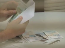 Какво губите, когато се осигурявате на по-нисък от реалния доход, който получавате? 