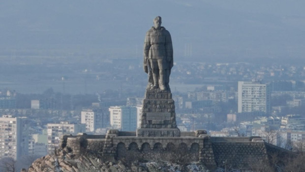 Ново предложение за Альоша в Пловдив: Паметникът да остане, но поне лъжовният надпис да бъде заменен