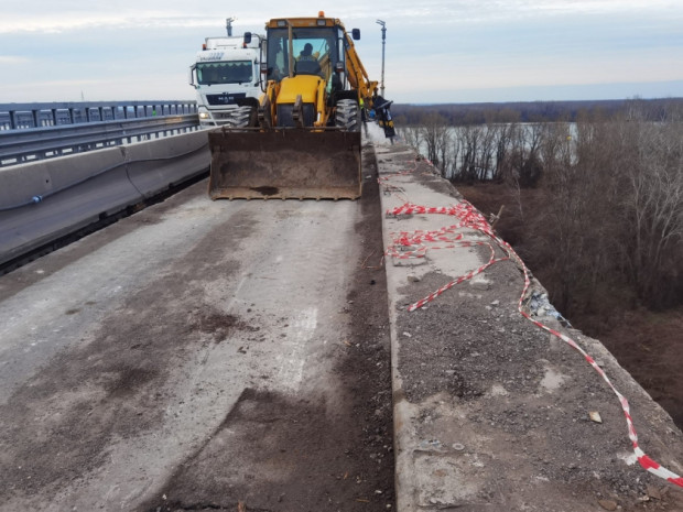 TD 46 528 леки автомобила са излезли от България в