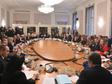 Разглеждат парите на държавата