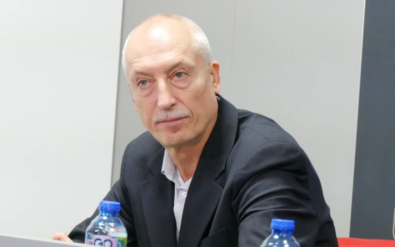 Случайно ли се събраха в Локо? Алейников имал общ бизнес с бащата на Медвед