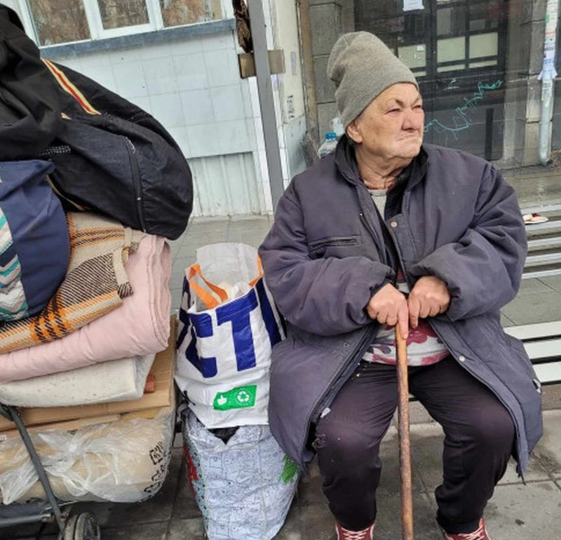 Решиха съдбата на бездомните майка и син от спирката в кв. "Кършияка" в Пловдив