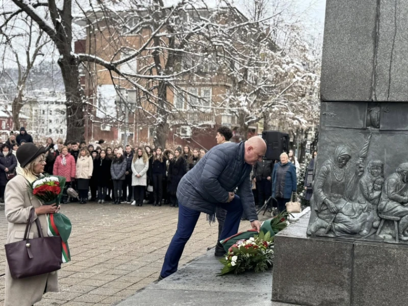 Галин Цоков: Априловската гимназия е символ на волята на българите за знание!