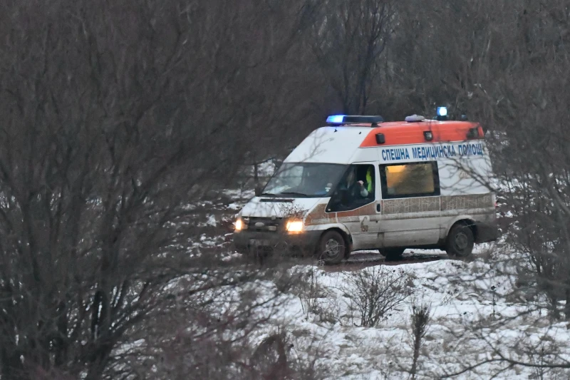 ИСУЛ: 59-годишният мъж, ранен при сблъсъка между двата влака, е с опасност за живота