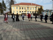 На Бабинден спазиха традицията в Ценово