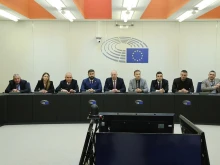Премиерът на среща с евродепутатите ни: България трябва да се върне в центъра на политическите процеси в Европа