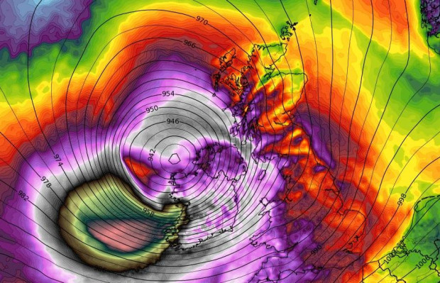Ирландия и Великобритания се готвят за най-силната буря за тази година