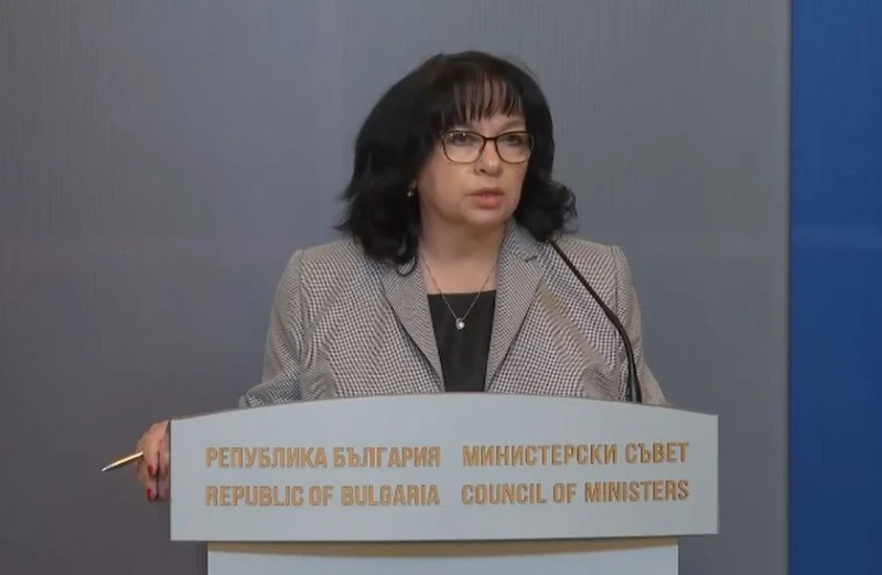 Министърът на финансите: За да компенсираме дефицитите, ще използваме средства от резерва