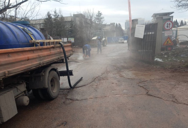 В столичния кв. "Младост" строят без оросителна система, отнесоха глоба заради кълба от прахоляк