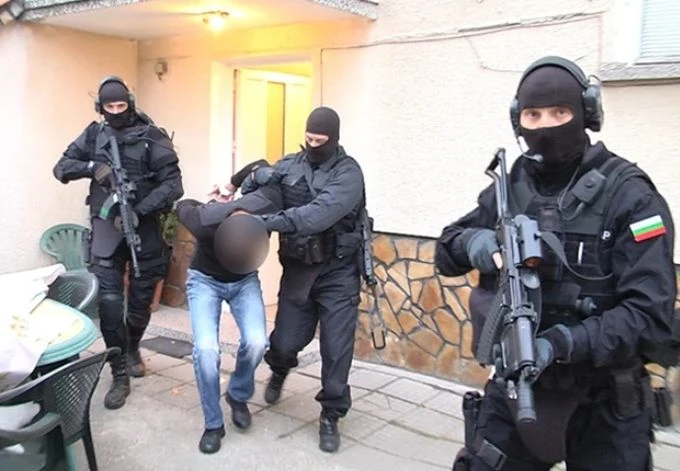 Задържаха Гаро, наръгал с нож няколко пъти сириец