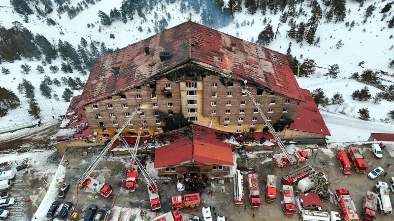 15 души са арестувани след смъртоносния пожар в ски курорта Карталкая