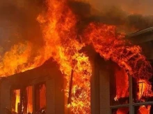 Мъж загина при пожар в дома си в Пазарджик