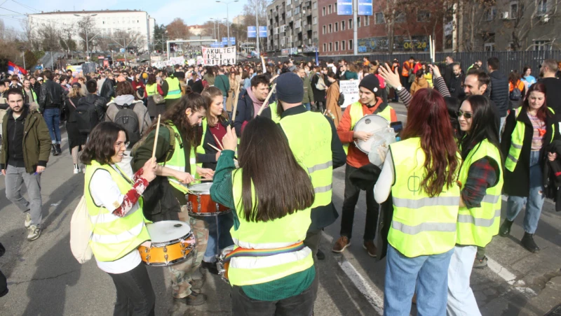 Протестиращите в Сърбия блокираха най-големия транспортен възел в страната