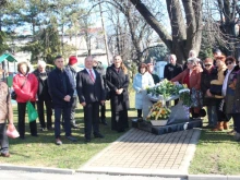 Десетки русенци отбелязаха 80-ата годишнина от освобождаването на нацисткия концентрационен лагер "Аушвиц-Биркенау"