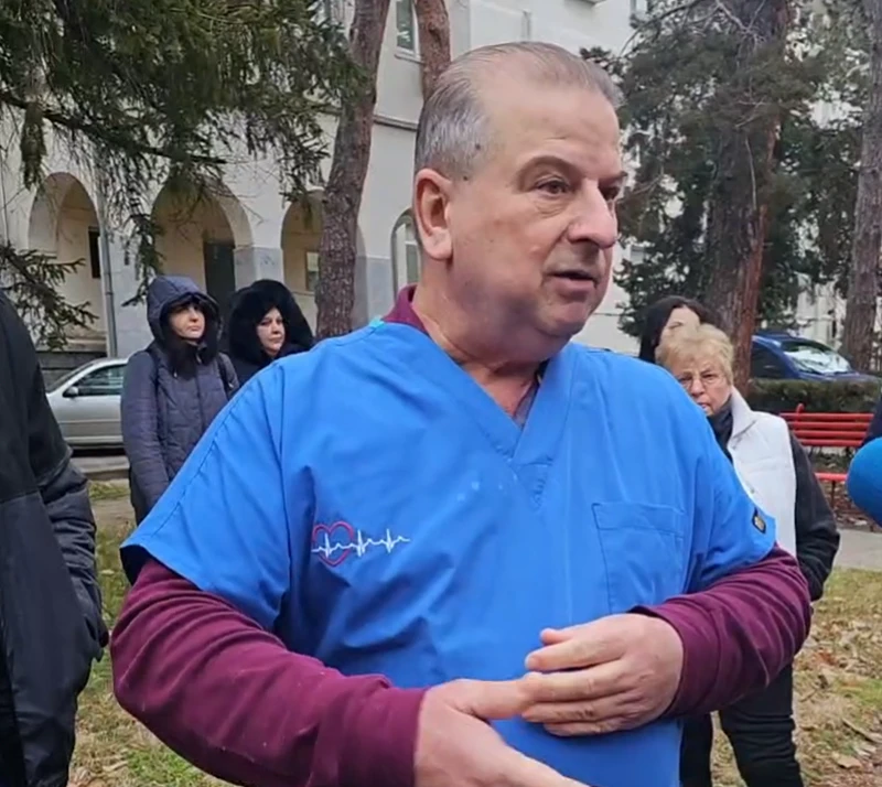 Протест пред болницата в Сандански заради трагичен случай