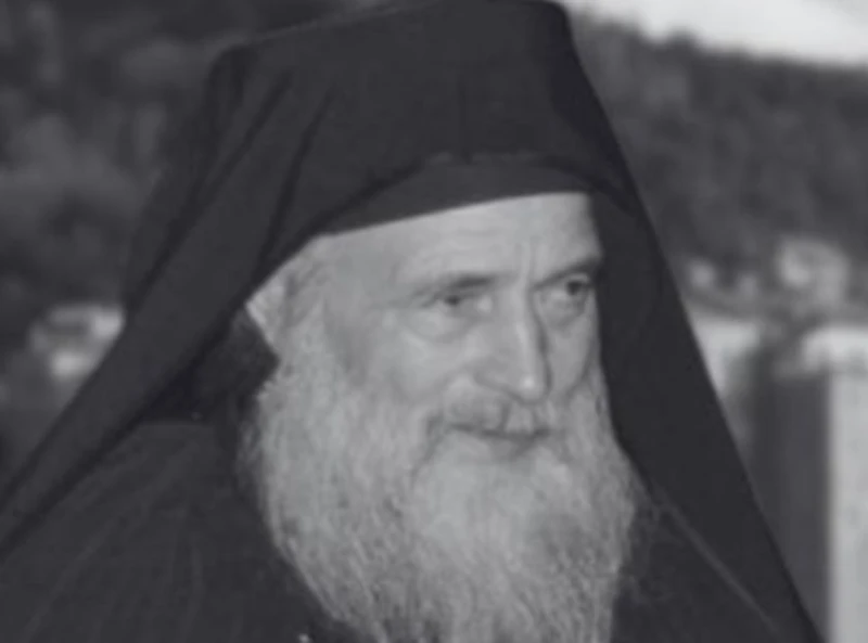 Тъжна вест: Почина игуменът на Зографския манастир - схиархим. Амвросий