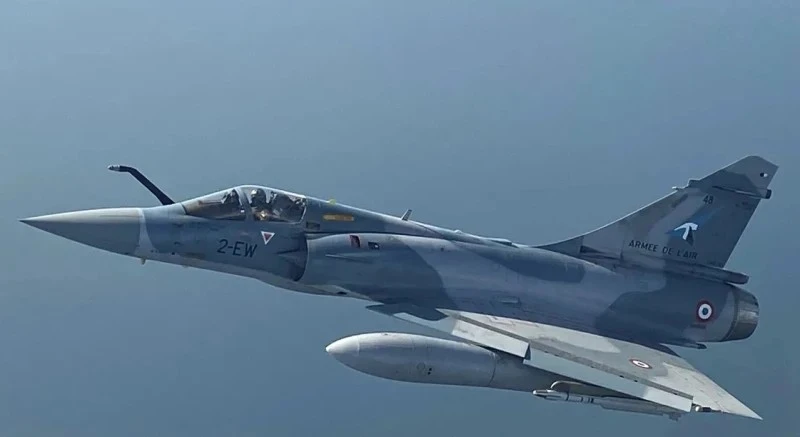 Модифицираните френски изтребители Mirage 2000-5 скоро ще летят в украинското небе