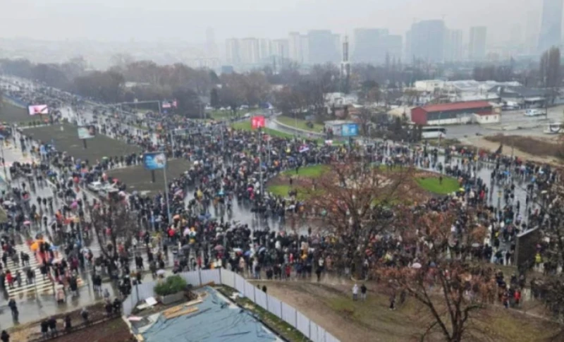 МнВР: Българските граждани и автомобилни превозвачи да не пътуват към Нови Сад днес заради очаквани протести