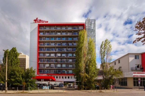 Четири жени потърсиха помощ в "Пирогов" след интервенция с ботокс