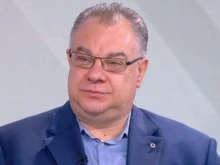 Д-р Ненков: Ако една маникюристка може да забоде игла в лицето на жена, защо да не премахваме апендикс на дивана
