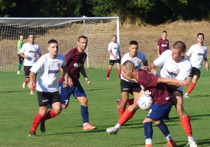 Официално: Клуб от ЮИ Трета лига се отказа, останаха 19 отбора
