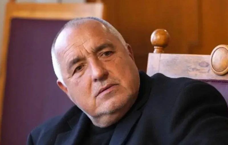 Социолог: ПП-ДБ и Радев заложиха капан на Бойко Борисов за еврозоната, за да търсят политически дивиденти