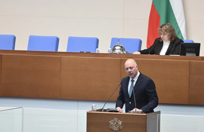 Росен Желязков за Десислава Атанасова и Венецианската комисия: Тя участва в лично качество
