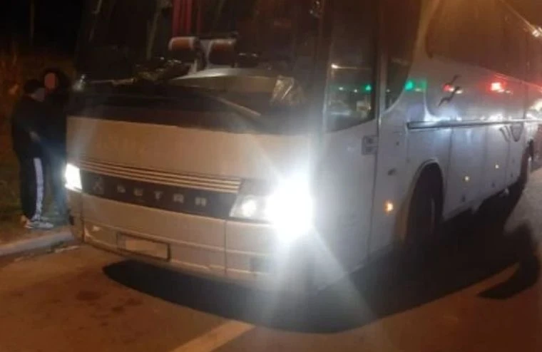 Автобус остави десетки на пътя между Хасково и Пловдив, шофьорът не говорил български