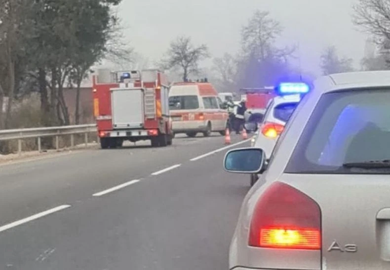Верижно меле с 5 коли на пътя Пазарджик - Пловдив