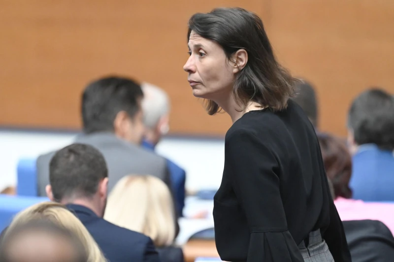 Белобрадова: Ще подкрепим само реформаторски решения в бюджета, но при второ четене