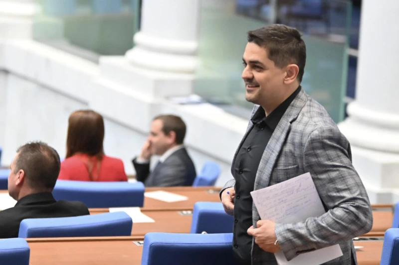Радостин Василев: Не се съмнявам, че ГЕРБ са с Пеевски. Не се съмнявам, че БСП е "Ново начало"