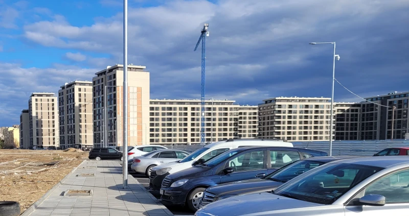 С две заплати купуваме квадратен метър от имот