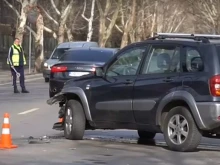 Блъснаха майка с две деца на тротоар в Русе