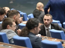 Парламентът откри процедура за попълване на състава на КЗК 