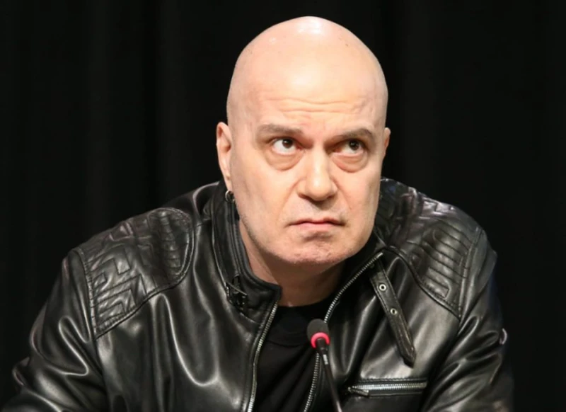 Слави Трифонов захапа Кирил Петков: Докога ще позволяваме самозванци да се изказват от името на Републиката?