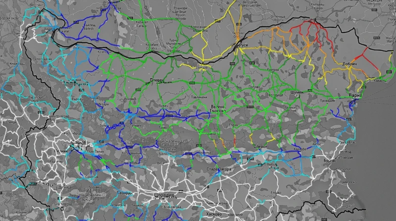 Важно за шофьорите! Meteo Balkans предупреди: Снежната покривка, при липса на почистване, може да надмине 5 см