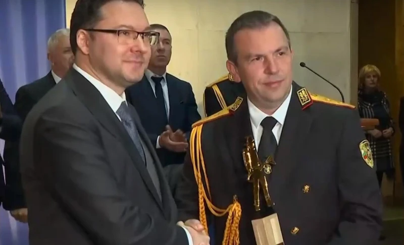 Началникът на пожарната в Пловдив стана пожарникар на годината