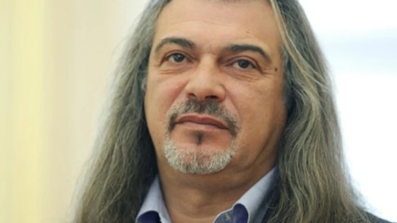 Маги Халваджиян преживява трудно загубата на баща си, който умира в ръцете му