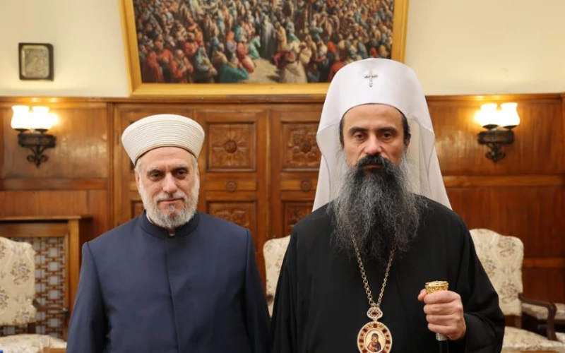 Патриарх Даниил и Мустафа Хаджи се обединиха за въвеждането на предмет "Религия"