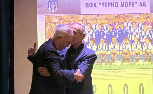 Христо Стоичков: Младите да знаят откъде е тръгнал и докъде е стигнал Божил Колев