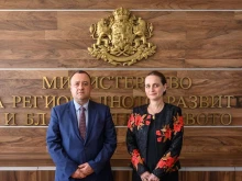 Министър Иванов: Работим в авариен режим по някои програми