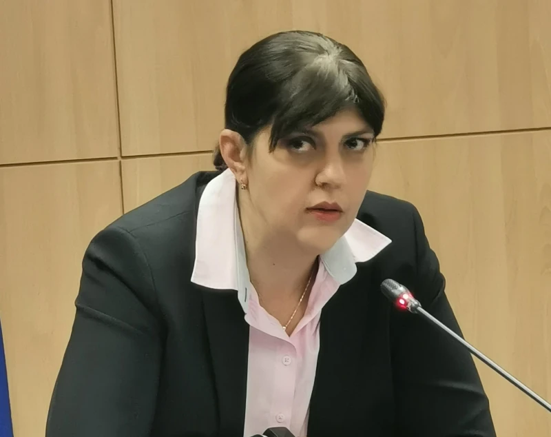 Хванаха директор на училище по време на получаване на подкуп
