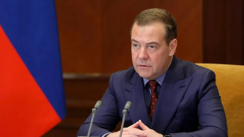 Медведев: Киев е като като бясно животно, което хапе собственика си